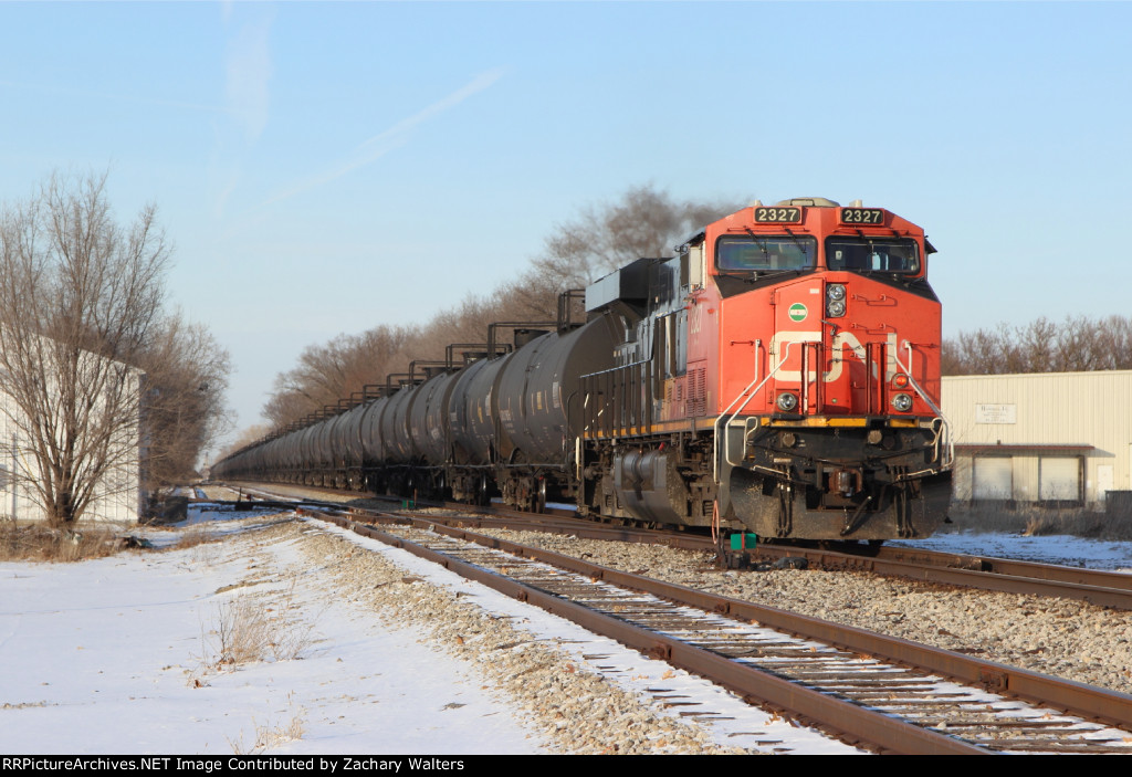 CN 2327